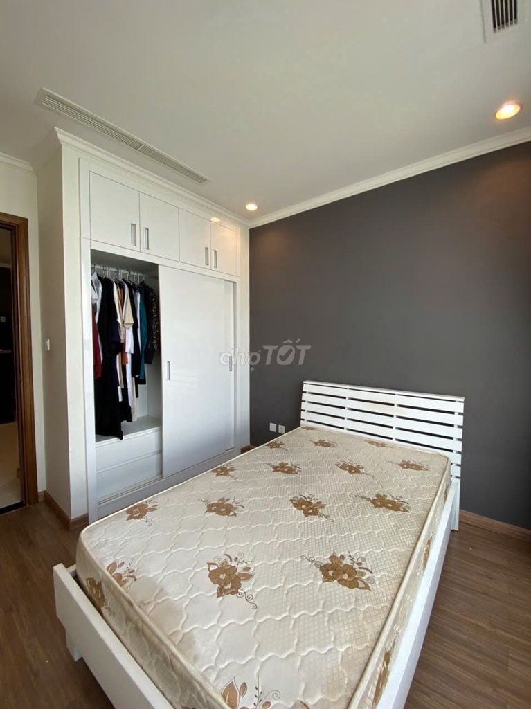 ResGreen Tower-Tân Phú apartment 2 p sleeps at 12 million a month.