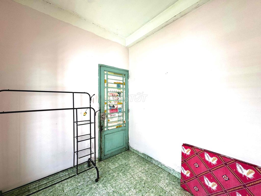A man's room is walking through the window. No car first.