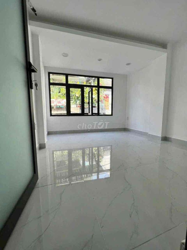 For the beautiful new home 4 x 9 on the second floor 2 v. . cm.75 Tân Bình district