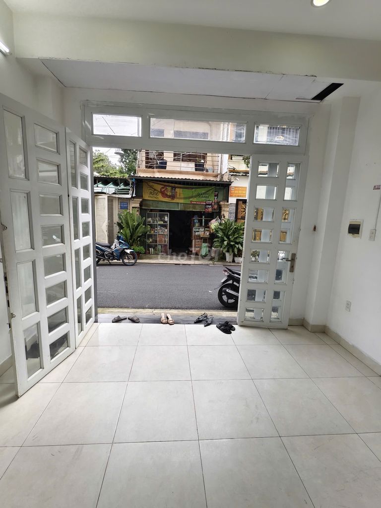 3 bedroom 2 work room 2