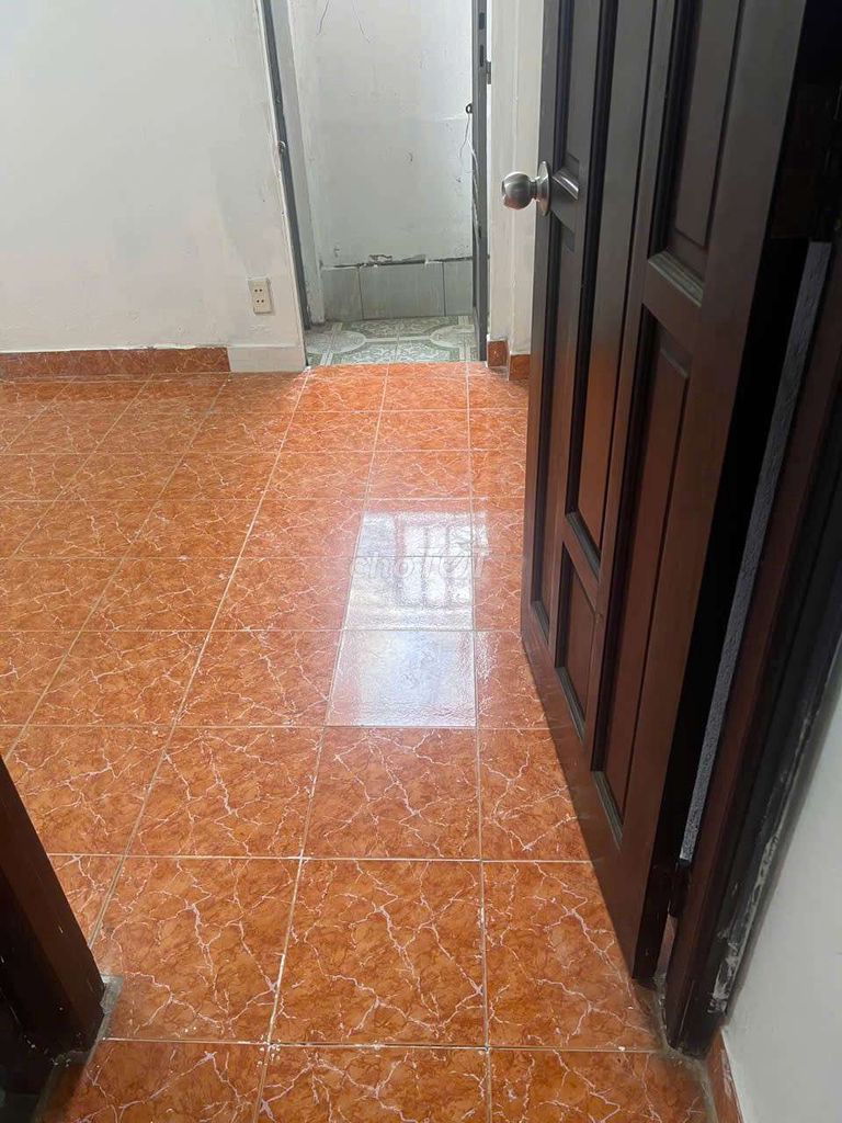 New original paint, alleycar, three bedrooms, near a nice apartment.