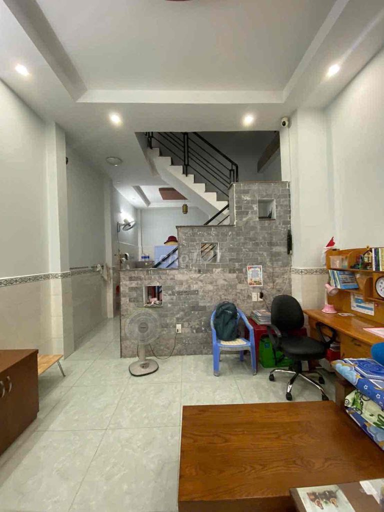 Rent the entire Bình Tân district.