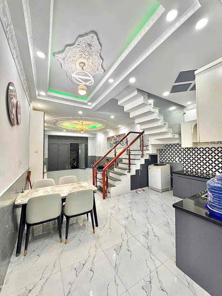 Nice house. Two suites with an internal Huỳnh Tấn Phát P.Tân Phú District 7