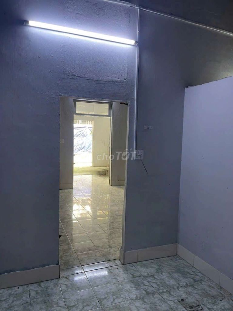 Master's Warehouse for Rent 6 x22 1 float 3 bedroom 2 toilets