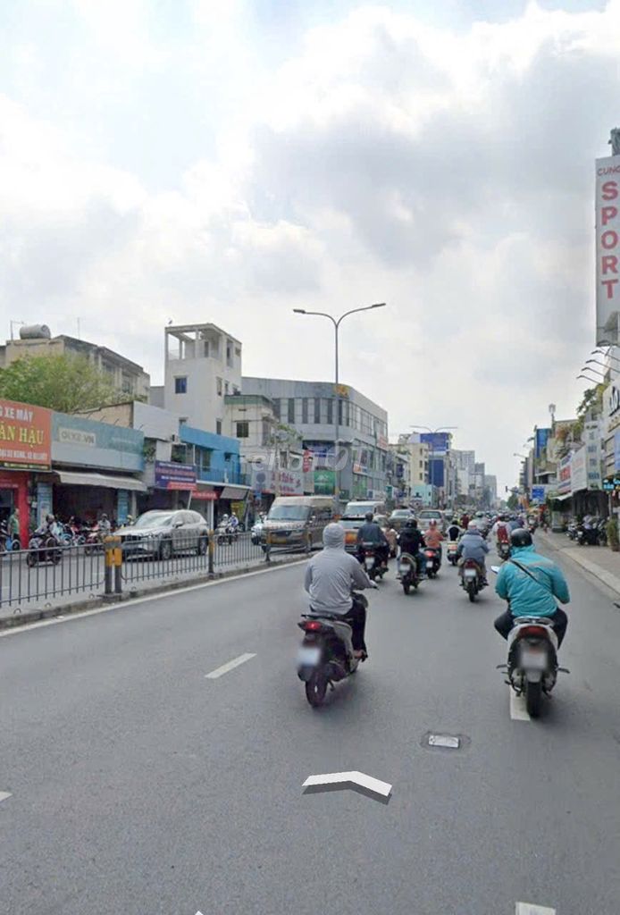 Rent a cash house on the corner of Hoàng Văn Thụ Phú Nhuận