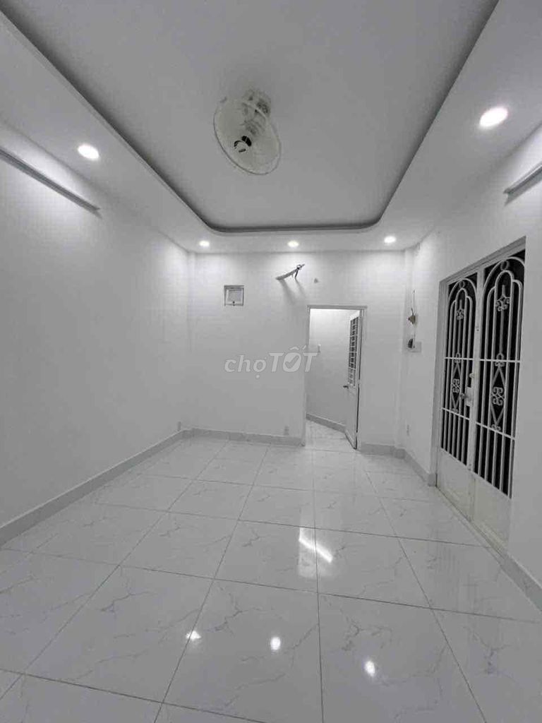 Two bedrooms. Two toilets.