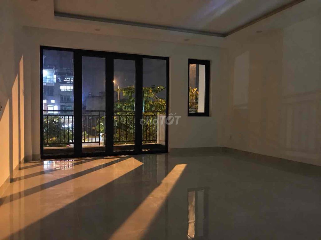 Rent the original house-- next to the traffic company, District 9