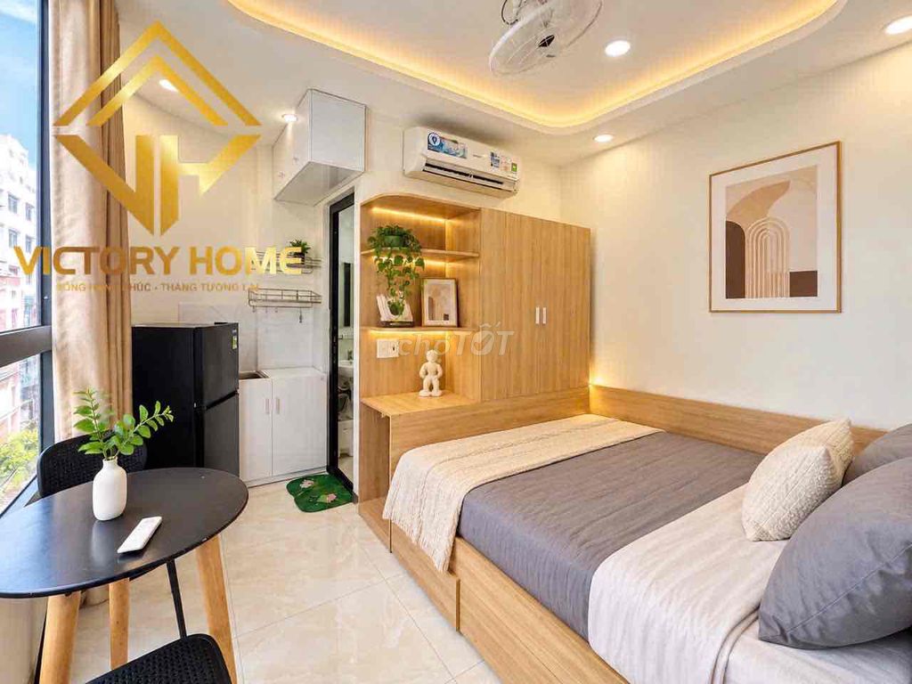 Services apartment 1 5 minutes from District 1.