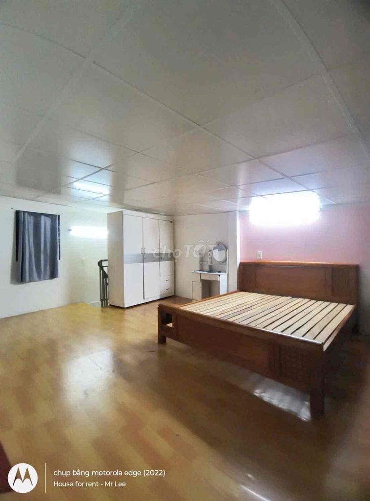 Lê Trọng Tấn Rent