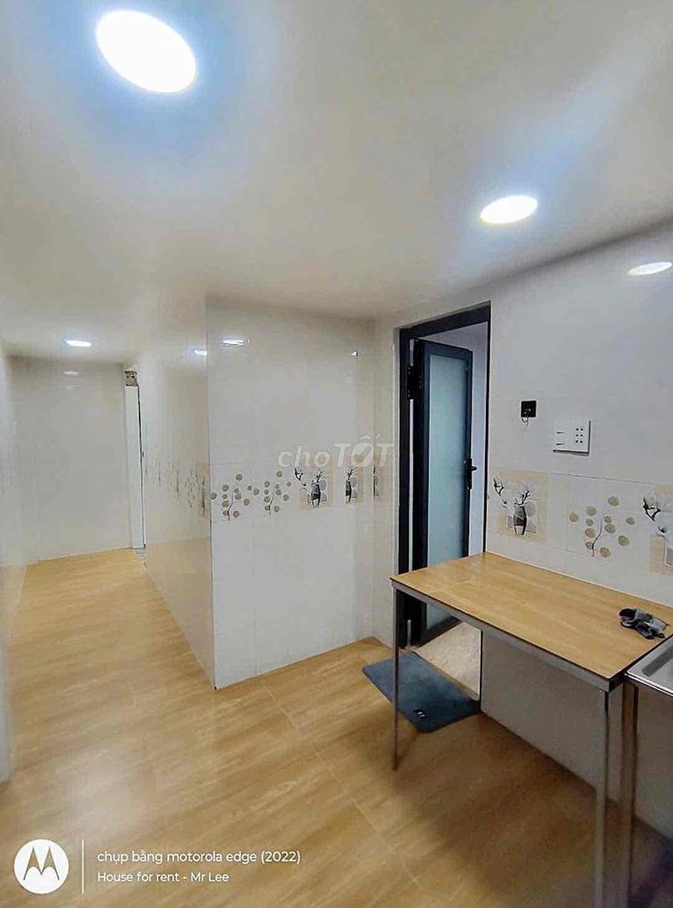 Lê Trọng Tấn Rent