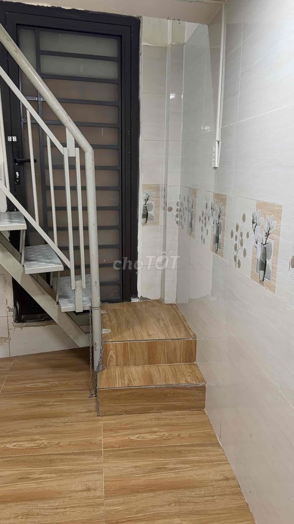 Lê Trọng Tấn Rent