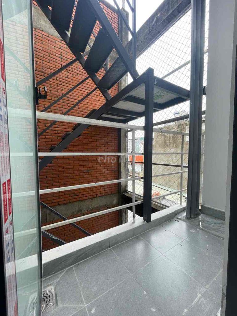 Dupex Xiu Ting has built super wide, free car balconies