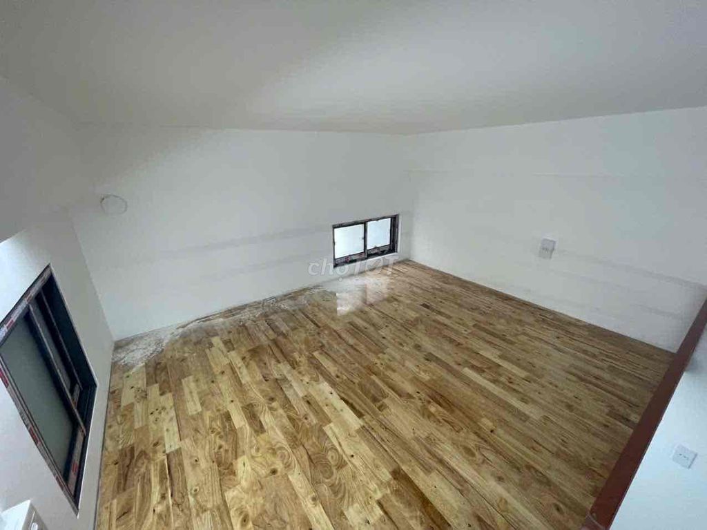 Dupex Xiu Ting has built super wide, free car balconies