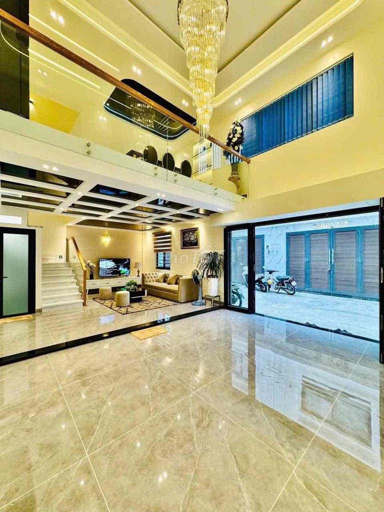 Nice new home. 280th Street.
