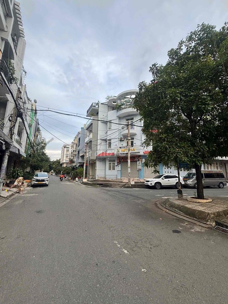 4-story 5-story floor Số 64 across 4 meters long.