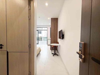 A beech studio -- right at Tân Bình -- commercial college.
