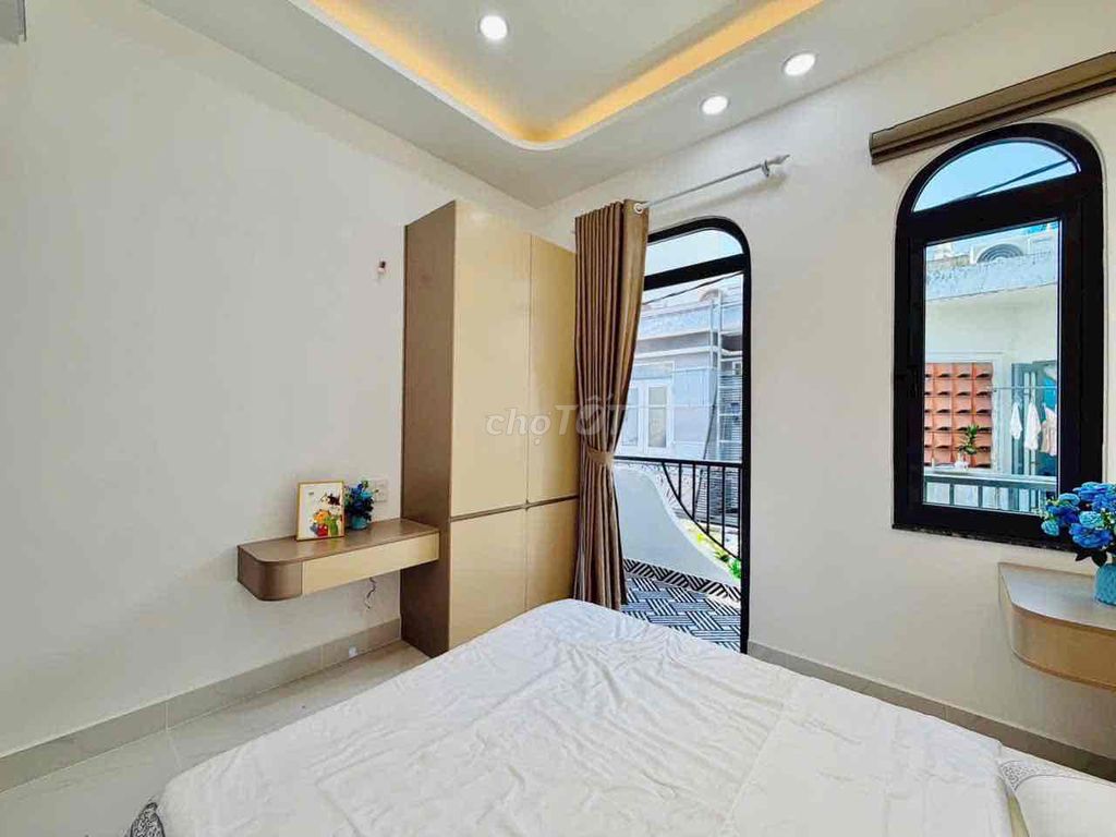Nice new home. Phạm Văn Bạch-7.15.