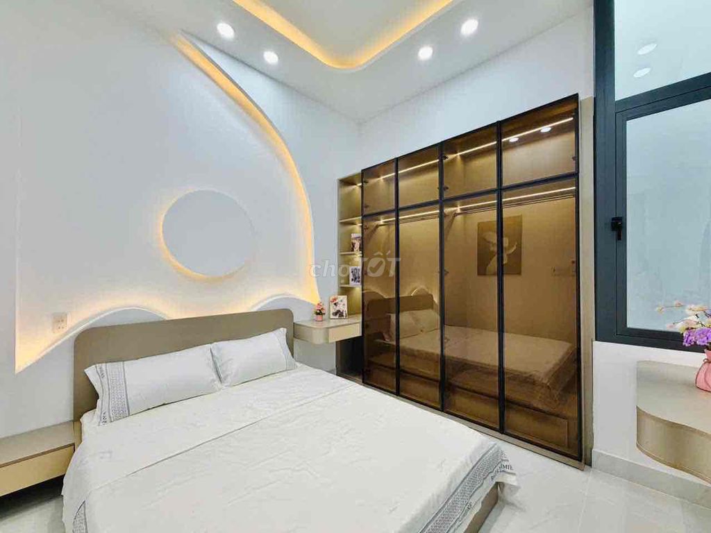 Nice new home. Phạm Văn Bạch-7.15.