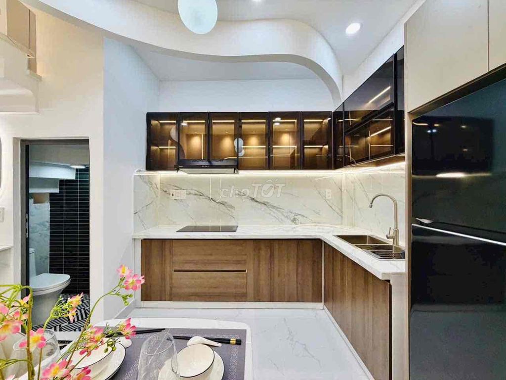 Nice new home. Phạm Văn Bạch-7.15.