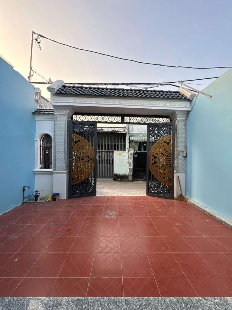 Modern designer, three rooms, near hm,1/ Middle East, tt