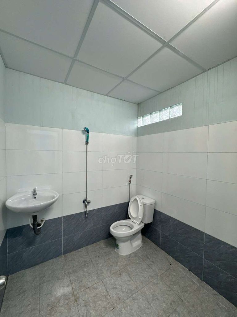 Modern designer, three rooms, near hm,1/ Middle East, tt
