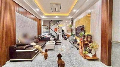 Rent a house. One room. Two bedroom. Three toilets.