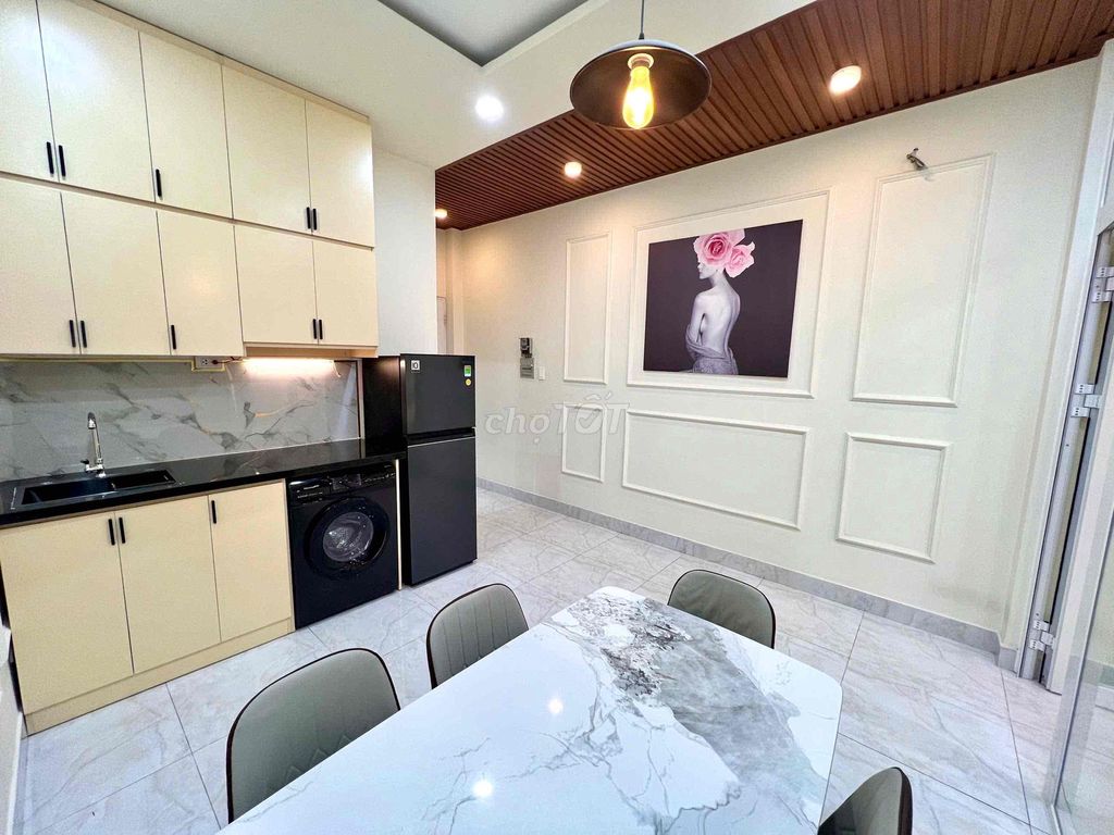 One bedroom - Bùi Đình Tuý - large window, separate washing machine, right in the damp area