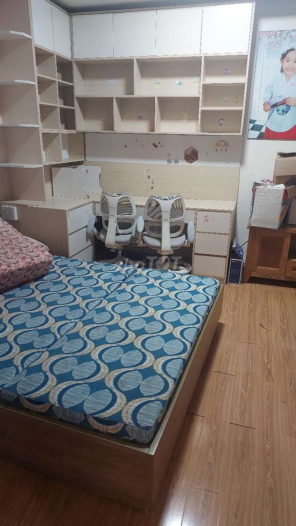 We need to rent an apartment apartment in the City district of 7