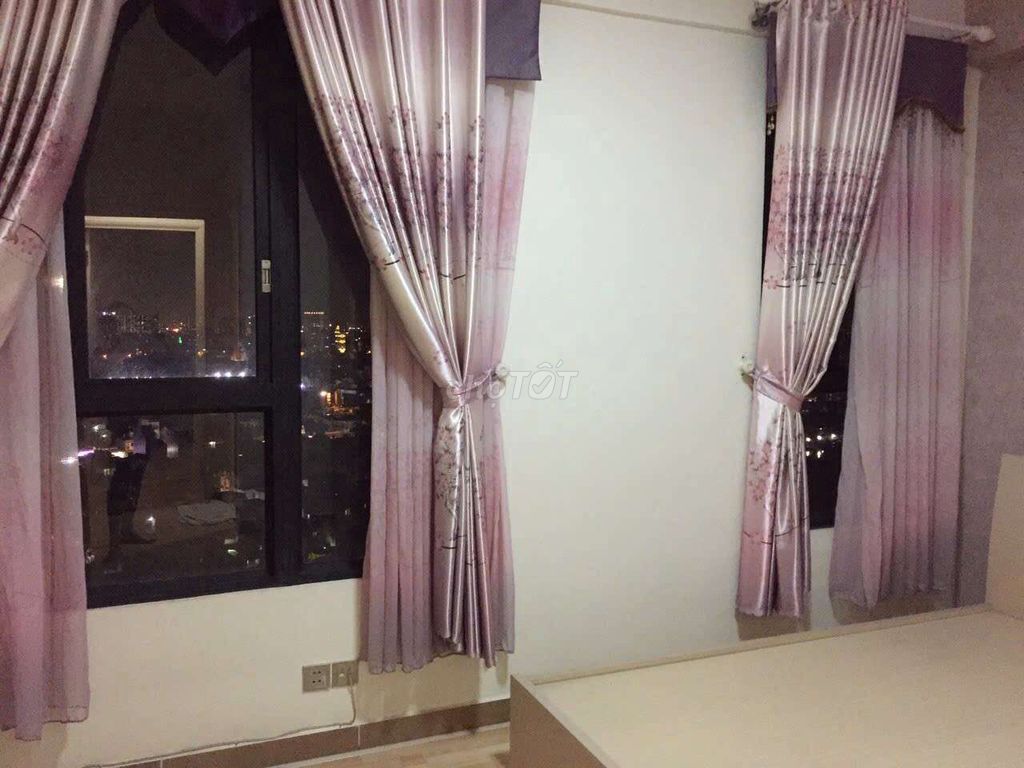 We need to rent an apartment apartment in the City district of 7
