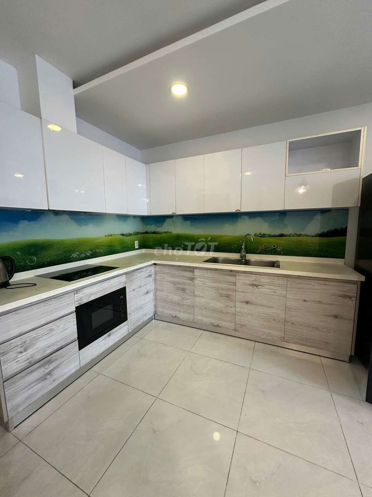 Rent Riva Park