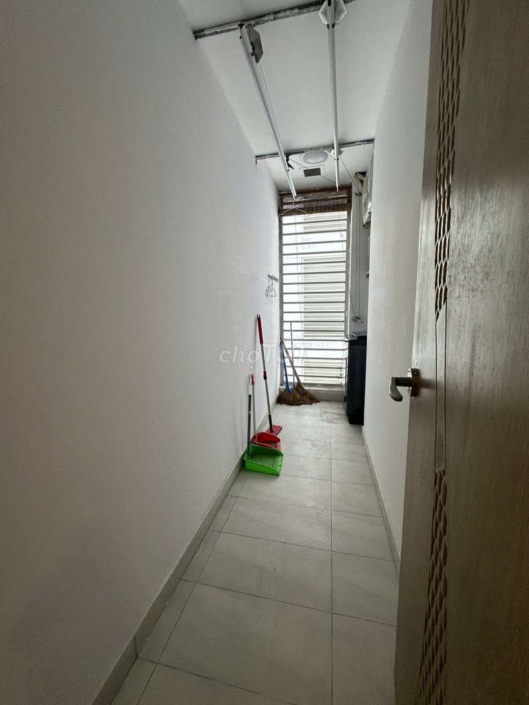 Rent Riva Park