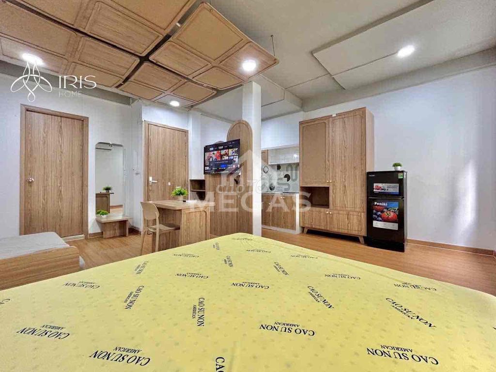 Rent room right here.