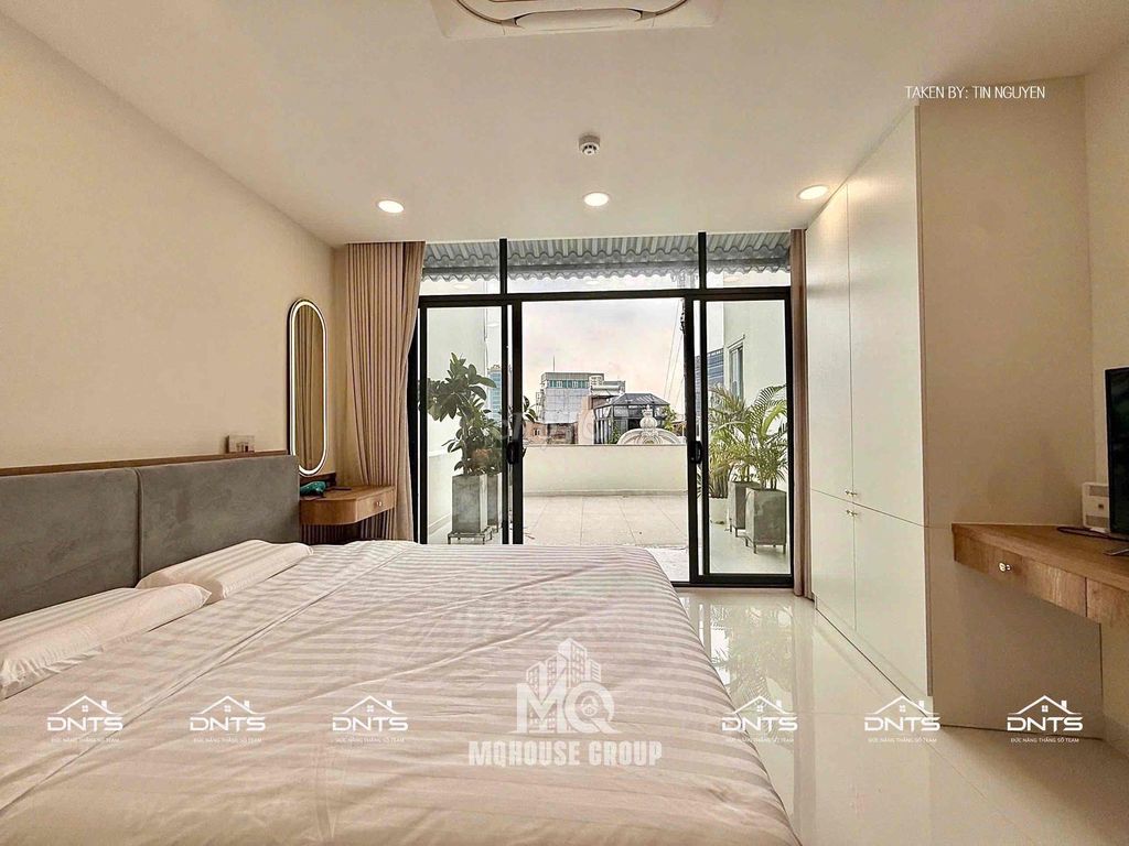 Rent an apartment full of Võ Văn Tần interiors, District 3.