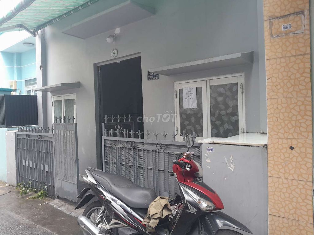 Two bedrooms clear, near the market, school, church.