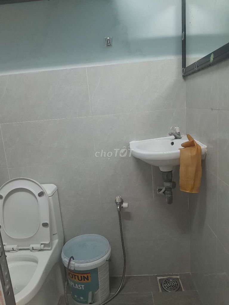 Two bedrooms clear, near the market, school, church.