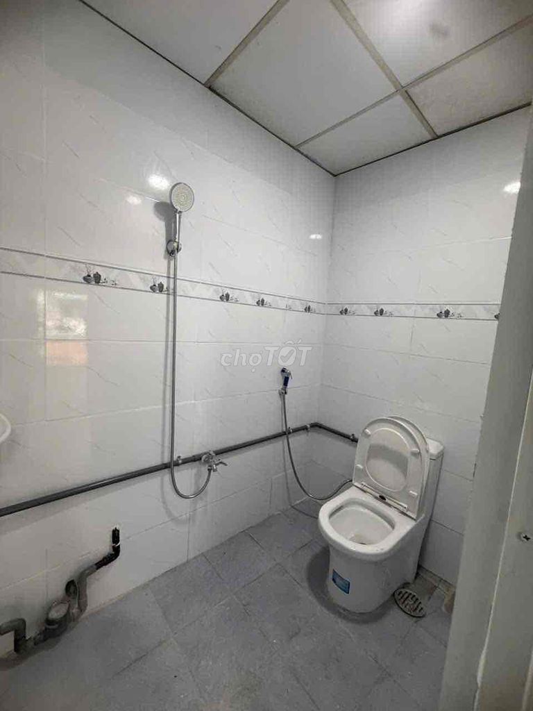 area: 4 x 25 meters. One ground. 1 floor across O 9 3 3 3 3 3 2 2 8 3