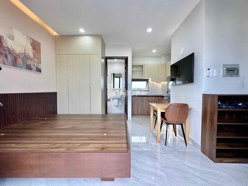 The apartment has its own yard, top-level furniture near aeon mall Tân Phú.