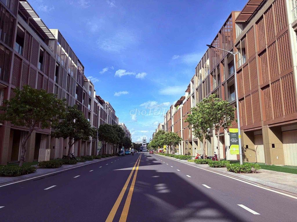 45 million to rent five-story elevators full of air conditioning.