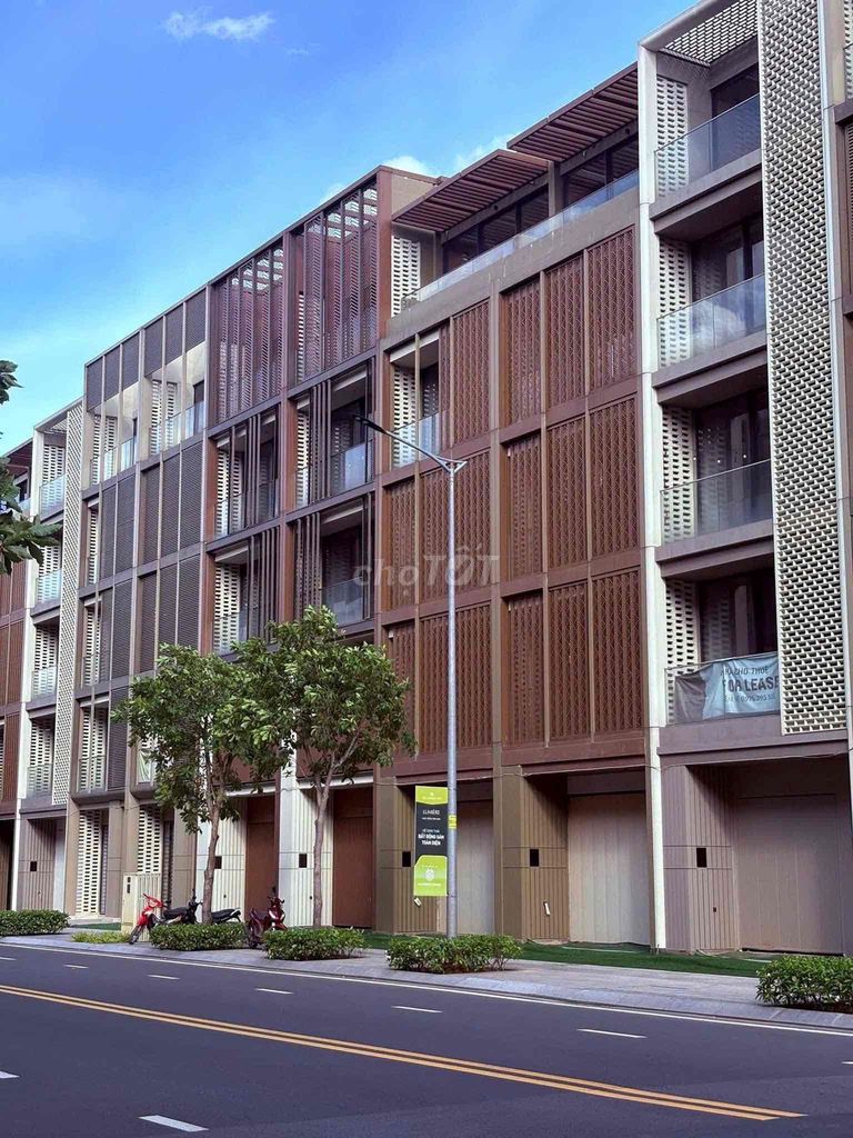 45 million to rent five-story elevators full of air conditioning.
