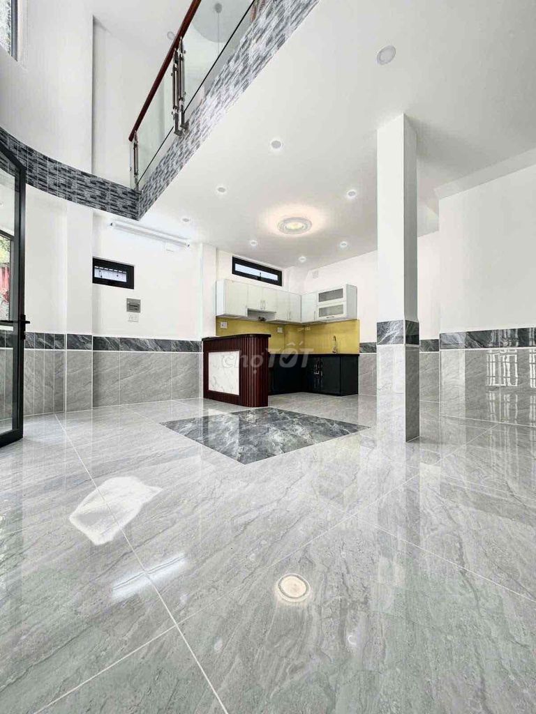 We need to hire a house to do apartments. Hello, go check it out in the day.