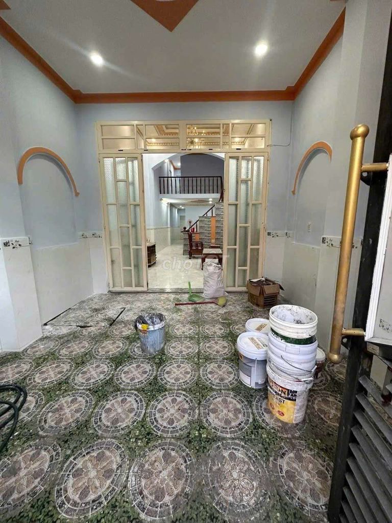 4th floor four bedroom. Near the school of the Eternal Citizens.