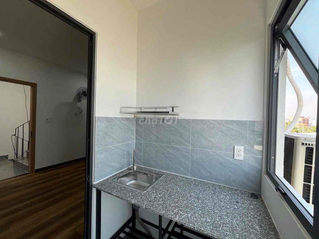 4 million 3 million-to-one kitchen.