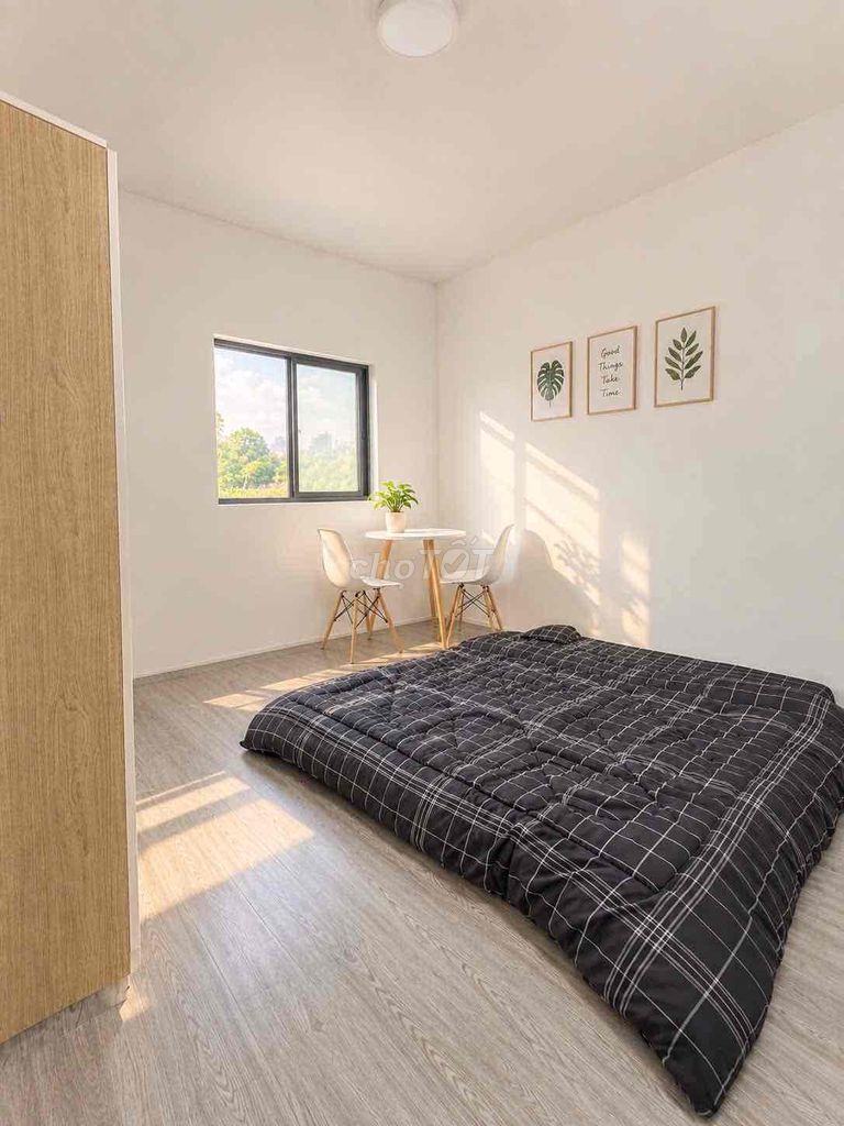 Two full bedrooms. Seven million nine.