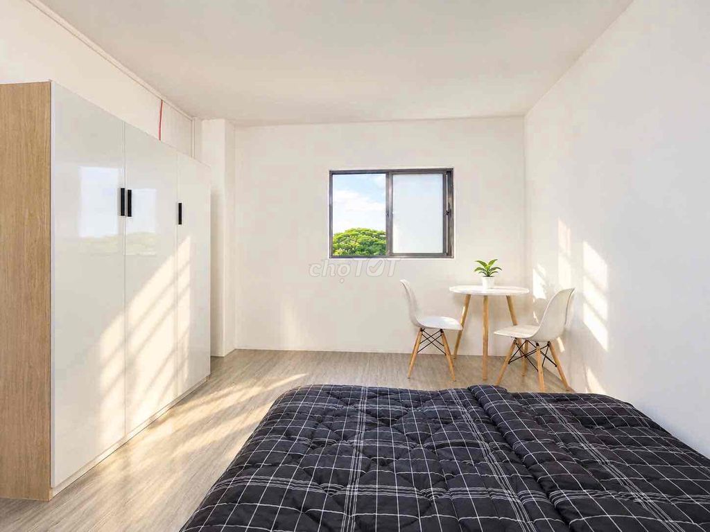 Two full bedrooms. Seven million nine.