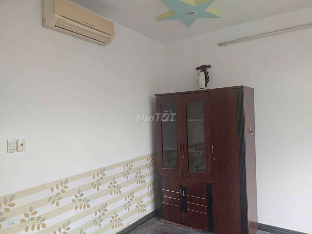Rent the villa. Just 15 million-kdc in fog-- Tân Hưng Thuận, District 12.