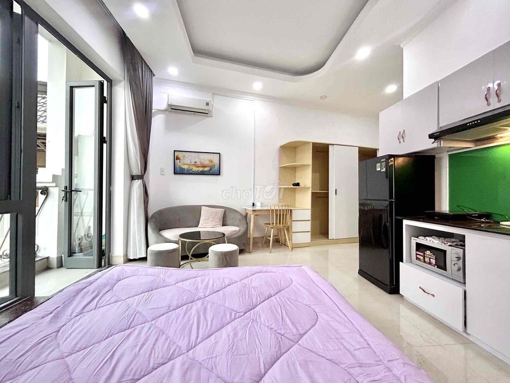Studio-Calcons, private washing machine, full furniture at H.Q., bedroom