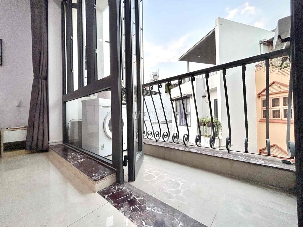 Studio-Calcons, private washing machine, full furniture at H.Q., bedroom