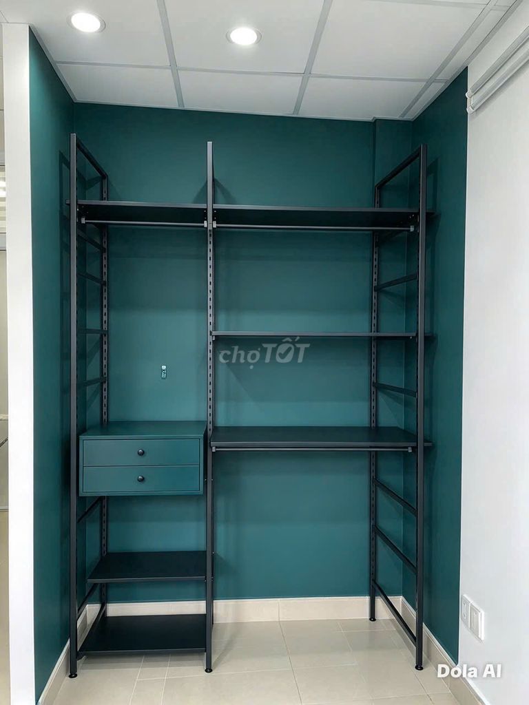 Open the apartment. One bedroom-right West, 100 meters from Lucky Station