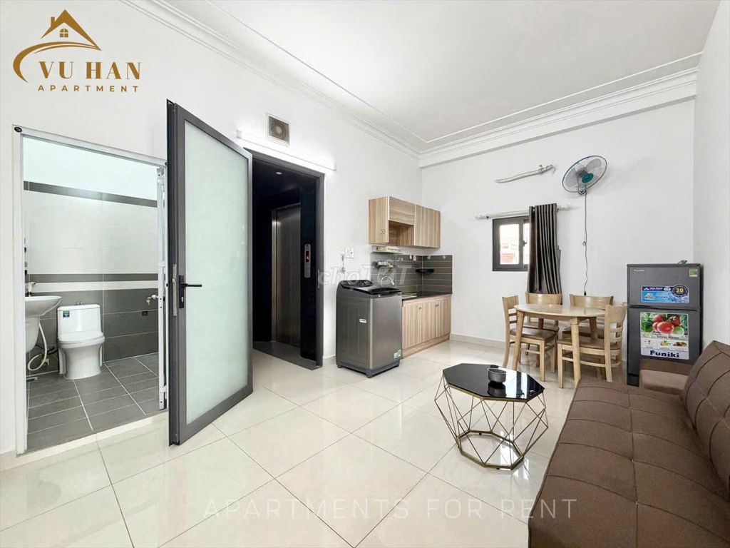 Rent the two bedrooms near the T3 station and clear the bridge to the top of the county.