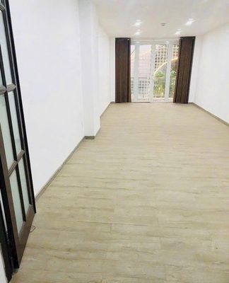 Renting the entire Lê Văn Sỹ Large Alley 13 district 3 7 rooms